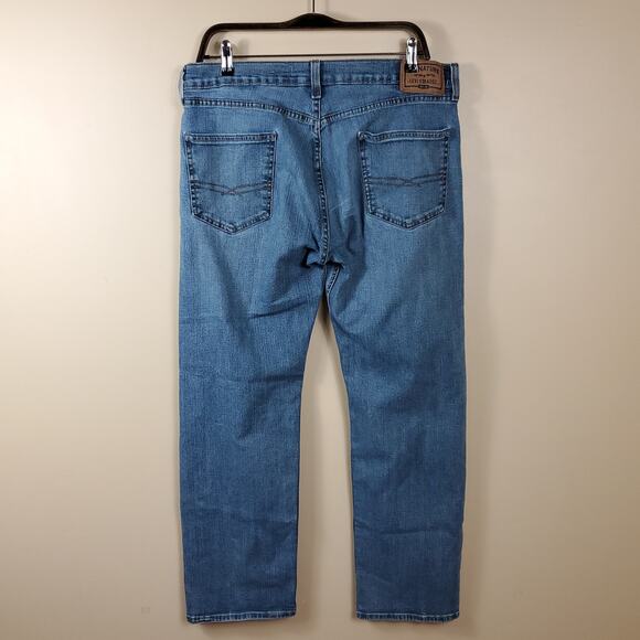Levi's Signature Light Wash Regular Fit Straight Leg Jeans Size 33x30 - Picture 5 of 10
